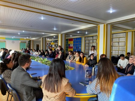 BDU-da Oman yazıçısı Coxa Əl-Harsi ilə görüş olub - FOTO