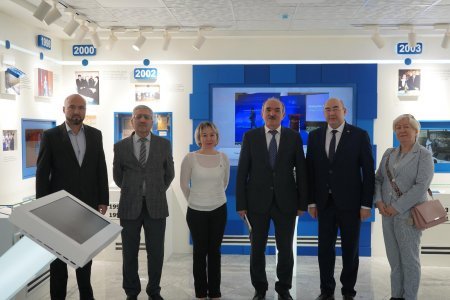 DİM-də Kazan Federal Universitetinin nümayəndə heyəti ilə görüş keçirilib - FOTO