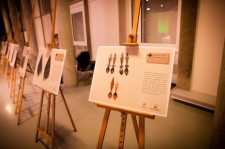 Varşavada “Qarabağ xanlığı: Azərbaycanın mədəni irsinin inciləri” sərlövhəli sərgi baş tutub - FOTO Varşavada “Qarabağ xanlığı: Azərbaycanın mədəni irsinin inciləri” sərlövhəli sərgi baş tutub - FOTO