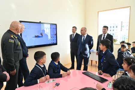 Emin Əmrullayev Naxçıvanda məktəblərdə olub - FOTOLAR