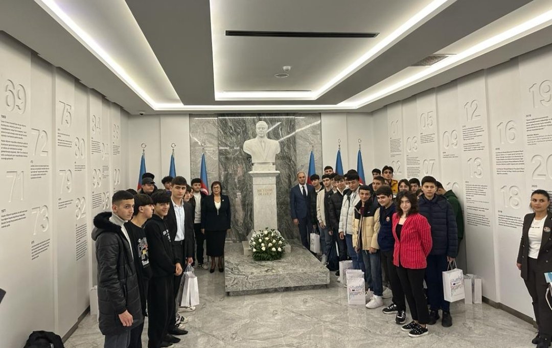 Dövlət İmtahan Mərkəzində şəhid övladları ilə görüş keçirilib - FOTO Dövlət İmtahan Mərkəzində şəhid övladları ilə görüş keçirilib - FOTO