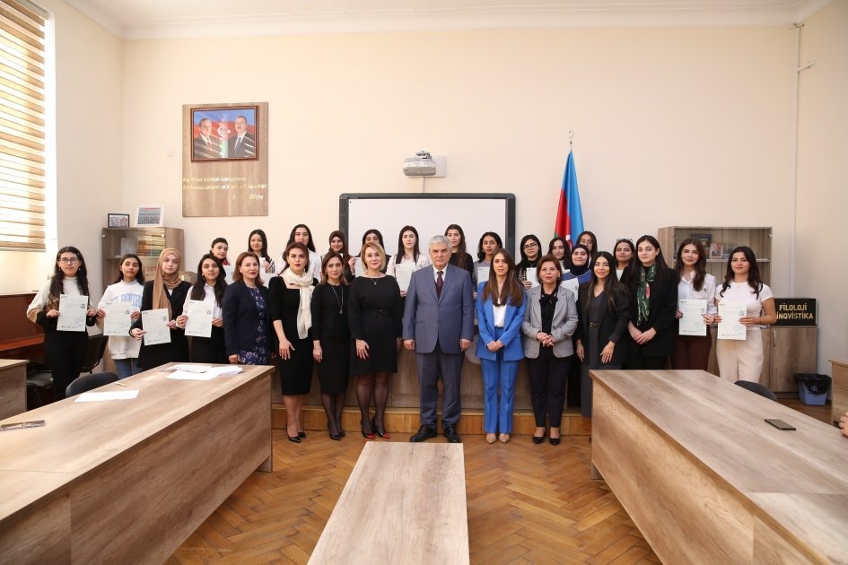 ADPU-nun 26 tələbəsinə IELTS sertifikatı təqdim olunub