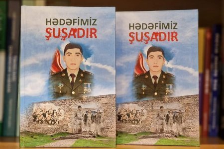 Qazi müəllimin kitabının təqdimatı keçirilib - FOTO Qazi müəllimin kitabının təqdimatı keçirilib - FOTO