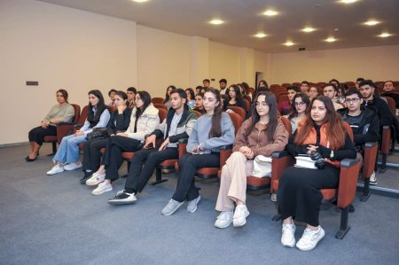BMU-da “Meetup Days” layihəsi çərçivəsində tələbələrlə görüş olub - FOTO BMU-da “Meetup Days” layihəsi çərçivəsində tələbələrlə görüş olub - FOTO