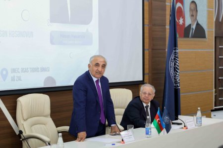 Həsən Həsənov Ulu Öndər Heydər Əliyev barədə xatirələrini UNEC kollektivi ilə bölüşüb