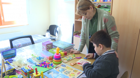 Bir müddət öncə qızılca xəstəliyinin qeydə alındığı gimnaziyadan reportaj