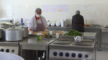 Bir müddət öncə qızılca xəstəliyinin qeydə alındığı gimnaziyadan reportaj