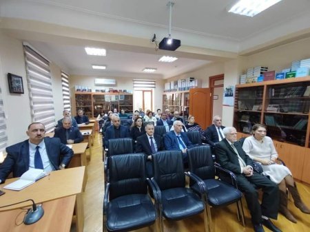 Tarix İnstitutu 2023-cü il üzrə hesabatını təqdim edib - FOTO Tarix İnstitutu 2023-cü il üzrə hesabatını təqdim edib - FOTO