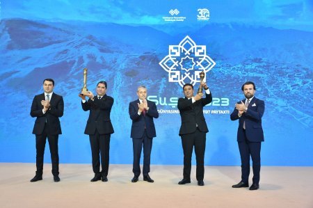 2024-cü il üçün "Türk dünyasının mədəniyyət paytaxtı"nın estafeti Şuşadan Türkmənistanın Anev şəhərinə ötürülüb-foto 2024-cü il üçün "Türk dünyasının mədəniyyət paytaxtı"nın estafeti Şuşadan Türkmənistanın Anev şəhərinə ötürülüb-foto