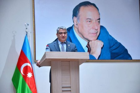 Ulu Öndərə həsr olunmuş konfrans keçirilib - FOTOLAR
