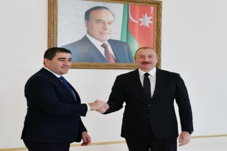 Prezident Gürcüstan parlamentinin sədrini qəbul edib