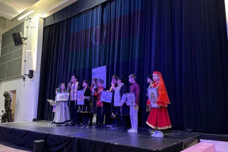Britaniya Avropa Azərbaycan Məktəbi Heydər Əliyevin 100 illik yubileyinə həsr olunmuş konsert proqramı keçirib - FOTO Britaniya Avropa Azərbaycan Məktəbi Heydər Əliyevin 100 illik yubileyinə həsr olunmuş konsert proqramı keçirib - FOTO