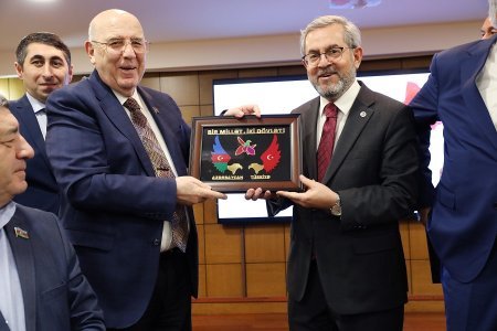 Ankara Universitetində Qərbi Azərbaycana Qayıdış Konsepsiyası müzakirə olundu
