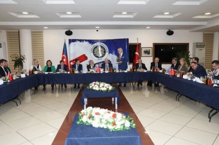 Ankara Universitetində Qərbi Azərbaycana Qayıdış Konsepsiyası müzakirə olundu
