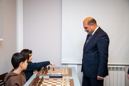 100-dən çox uşağın şahmatla məşğul ola biləcəyi şahmat məktəbi istifadəyə verilib - FOTO