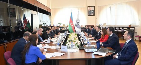 Elm və Təhsil Nazirliyi ilə Ombudsman Aparatı arasında görüş keçirilib