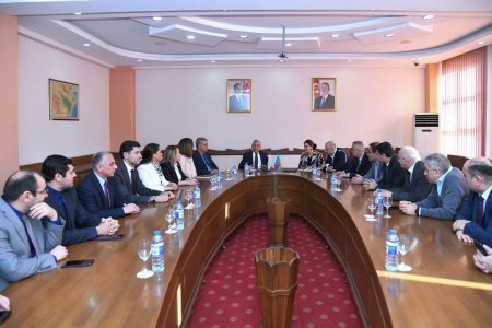 BMU-da elmi jurnalların təkmilləşdirilməsi istiqamətində müqavilə imzalanıb - FOTO BMU-da elmi jurnalların təkmilləşdirilməsi istiqamətində müqavilə imzalanıb - FOTO