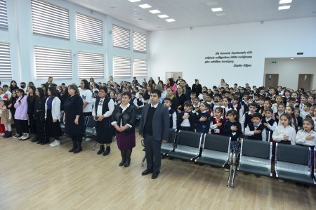 İnternat şagirdlərinin bayram sevinci  