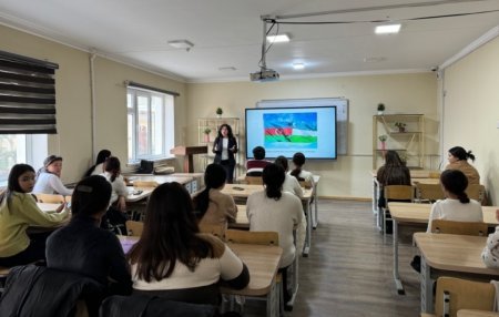 Folklor İnstitutunun əməkdaşı Özbəkistanda ustad dərsi keçib