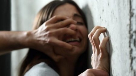 Məktəbdə dəhşətli hadisə: Müəllim iki qızı zorlayıb?