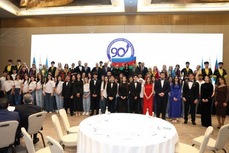 UNEC nəzdində Maliyyə-İqtisad Kollecinin 90 illik yubileyi keçirilib