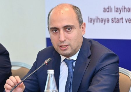 Emin Əmrullayev: Məqsədimiz məktəbəqədər təhsildə 3-4 yaşı əhatə etməkdir