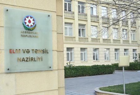 21-ci əsrdə uçmaqda olan məktəblərdə şagirdlər TƏHSİL ALIR: “BURA AFRİKADIR?