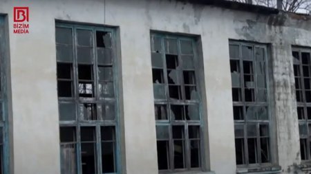 BİABIRÇILIQ: Şagirdlər sinif otaqlarında siçan və ilanlarla DƏRS keçir - NAZİRİN NƏZƏRİNƏ!