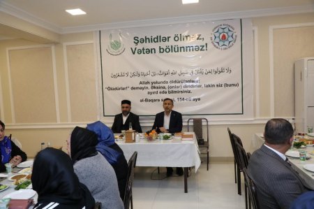 Qaraçuxur bələdiyyəsi tərəfindən iftar süfrəsi açılıb