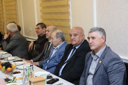 Qaraçuxur bələdiyyəsi tərəfindən iftar süfrəsi açılıb